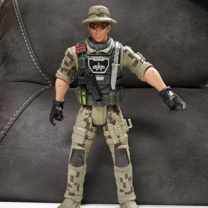 Action Figure - Soldier - Freedom Fighter Warrier - 12" Tall